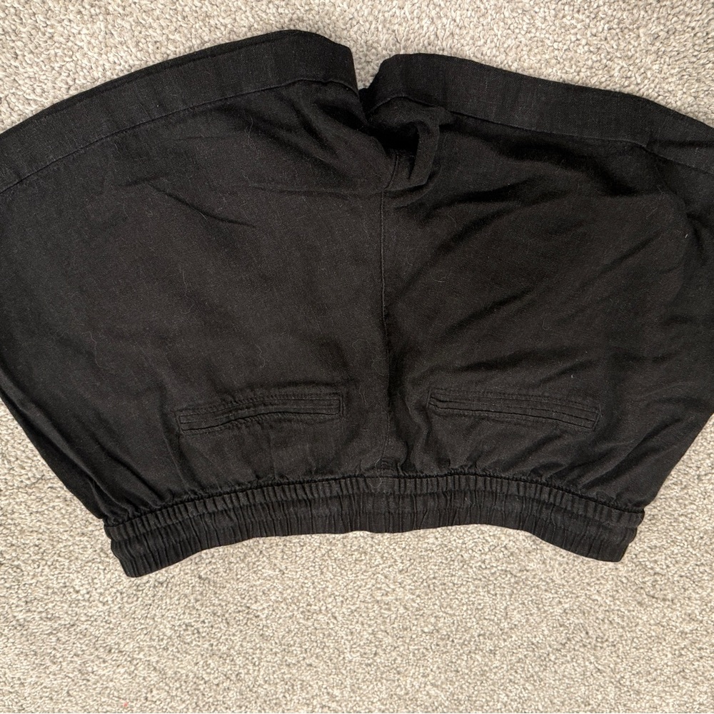 Old Navy Women's Black Elastic Waist Shorts